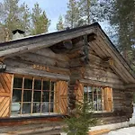 Saga, A Recently Renovated Log In Levi Kittilä
