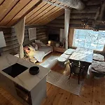 Saga, A Recently Renovated Log In Levi